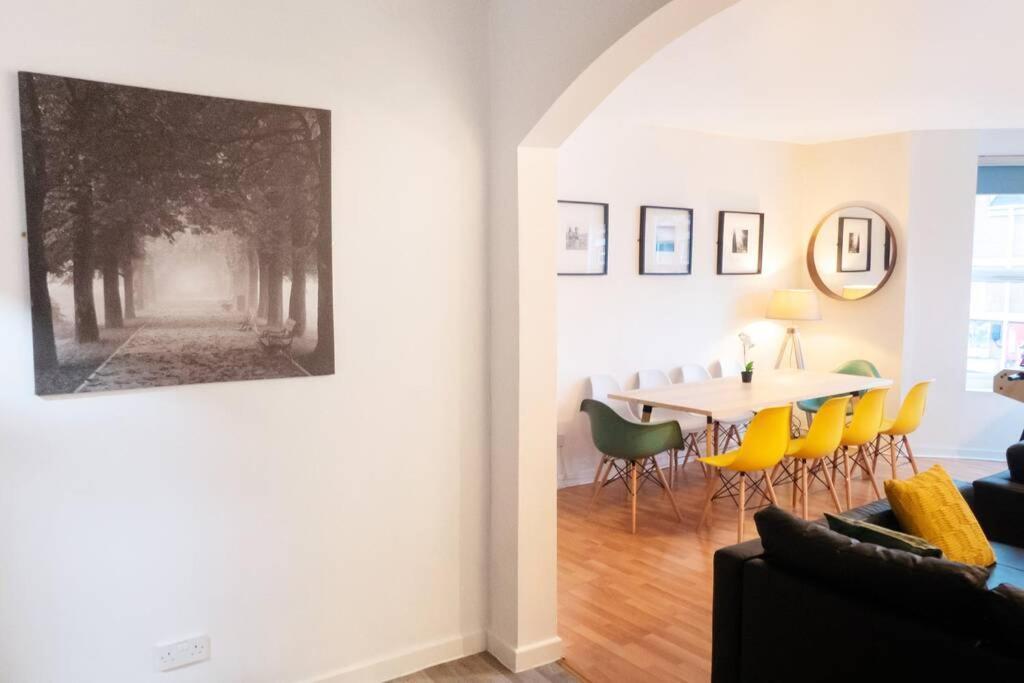 Apartment Up To 9 Close To Centre, Big Tv And Wifi Cardiff Exterior photo